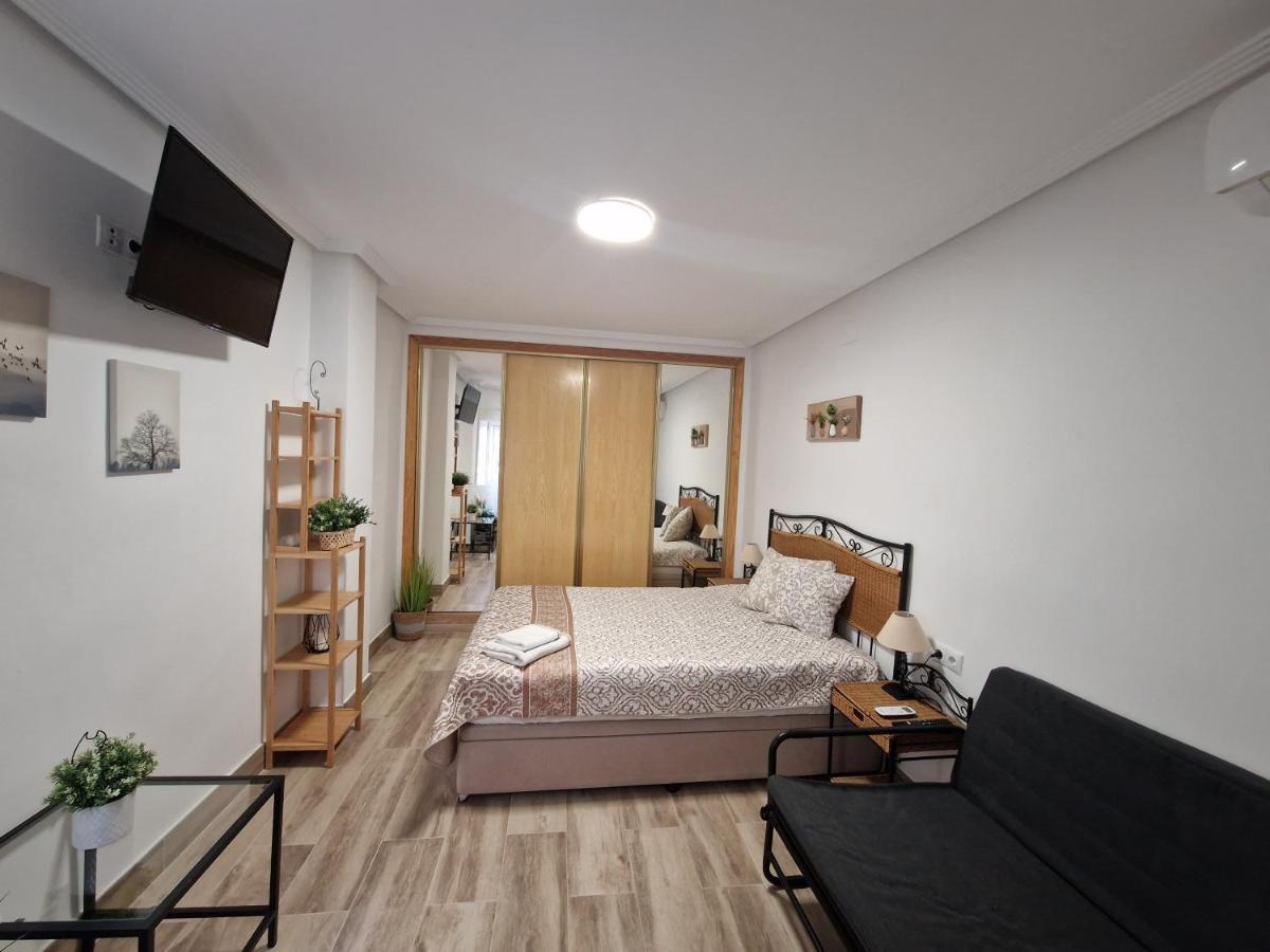 Hanna'S Estudio Deluxe Alicante Exterior photo