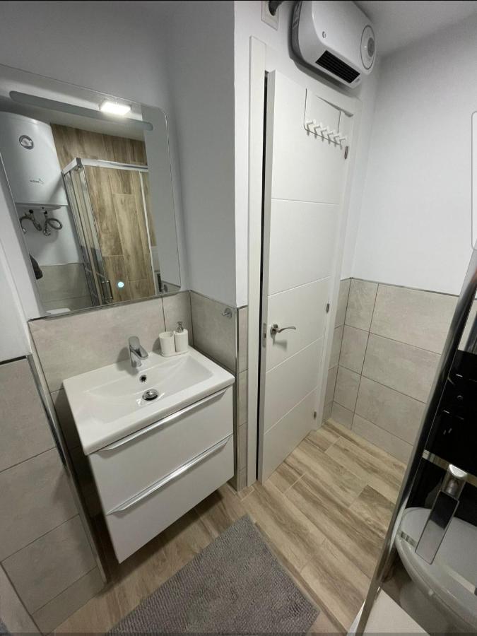 Hanna'S Estudio Deluxe Alicante Exterior photo